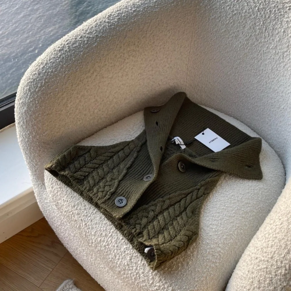 Sweater Crop - Picture 3 of 4